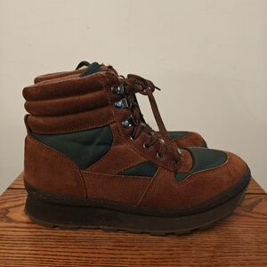LL Bean Brown Leather and Green Sherpa Thinsulate Women's Hiking Boots Size 8